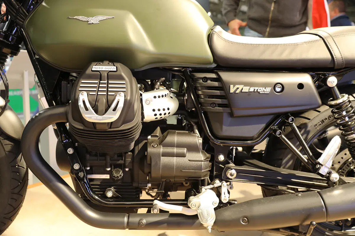 Moto Guzzi V7 III a Eicma 2016. Foto e caratteristiche (39)