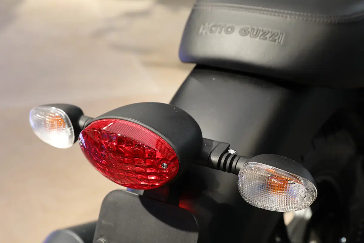 Moto Guzzi V7 III a Eicma 2016. Foto e caratteristiche (41)