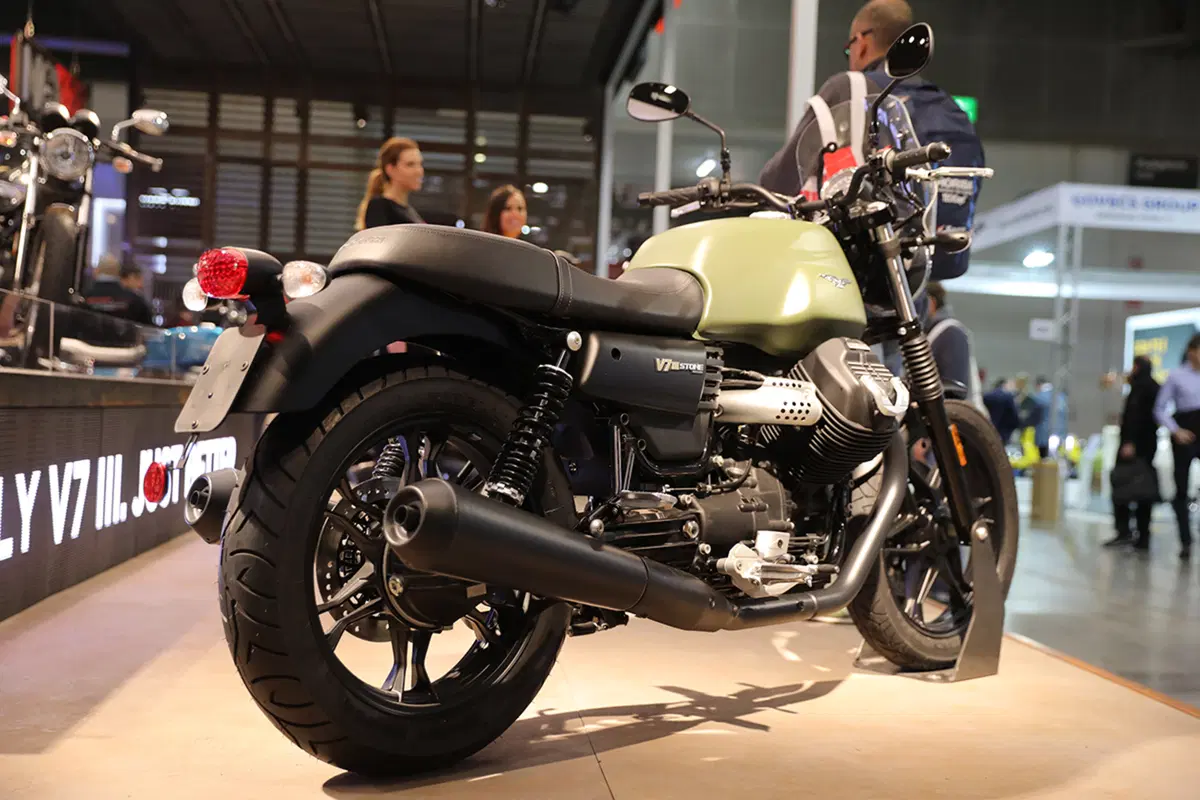 Moto Guzzi V7 III a Eicma 2016. Foto e caratteristiche (42)