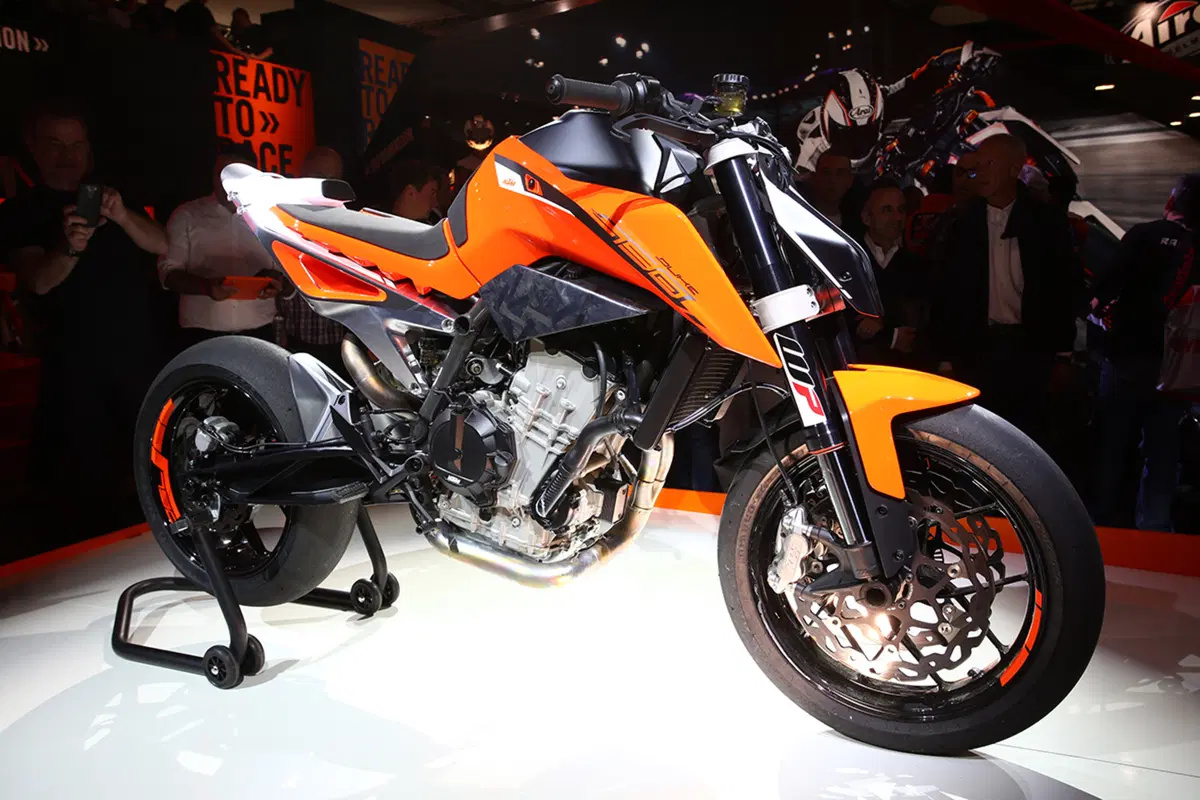 Prototipo KTM Duke 790 a Eicma 2016: foto e dati (3)