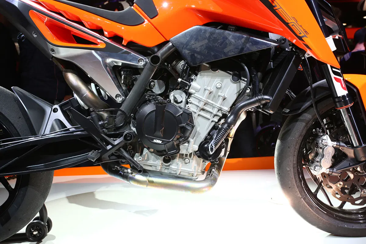 Prototipo KTM Duke 790 a Eicma 2016: foto e dati (6)