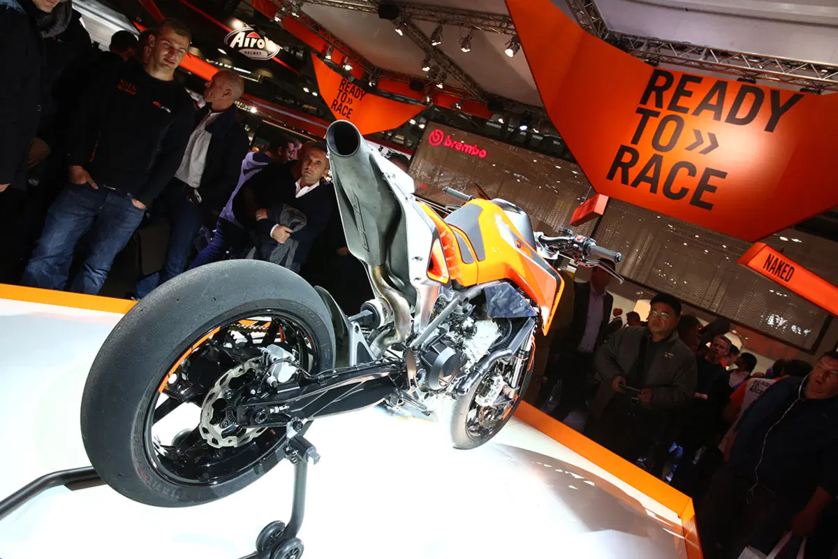 Prototipo KTM Duke 790 a Eicma 2016: foto e dati (7)