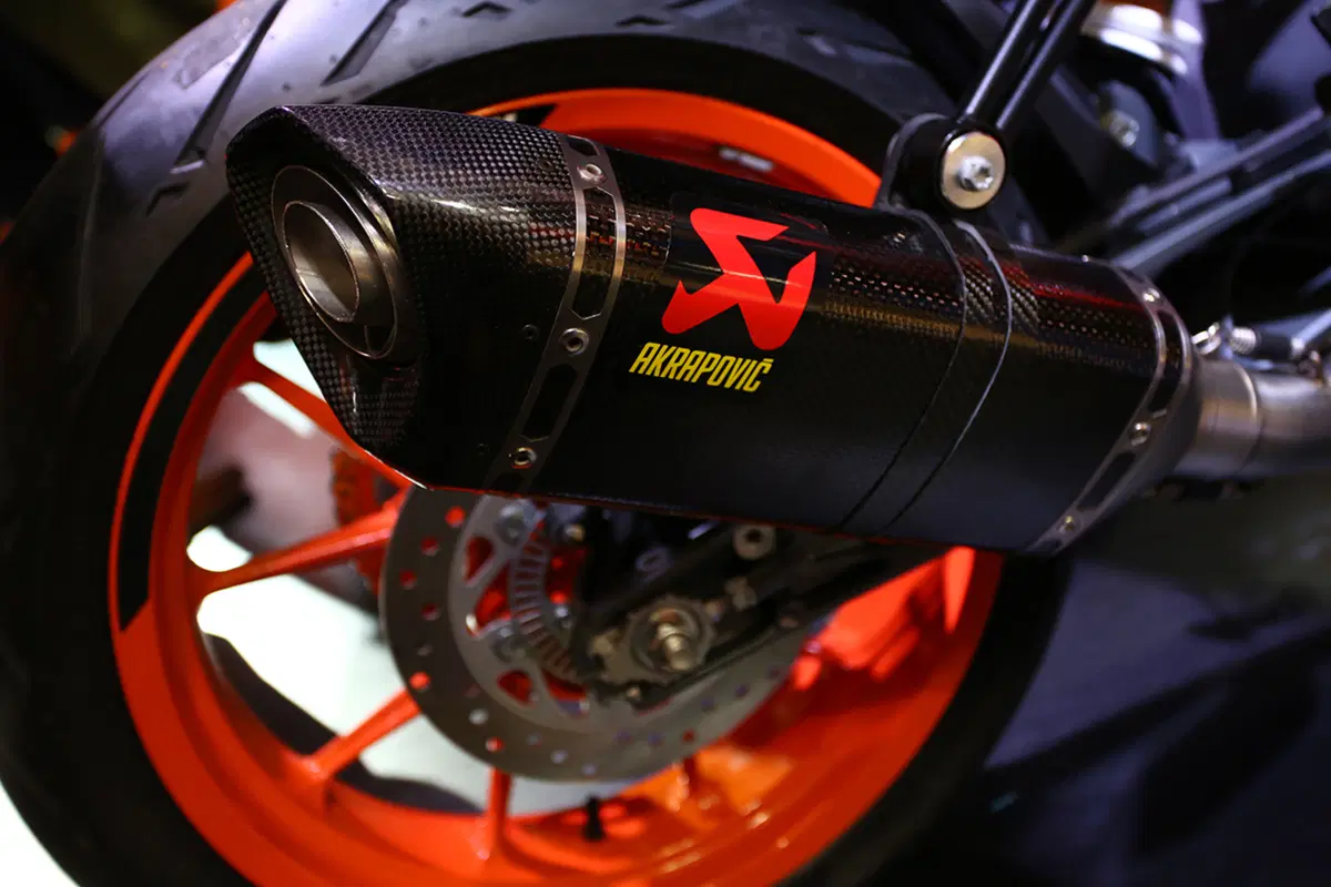 KTM Duke 390 2017 ad EICMA 2016: foto e dati (9)