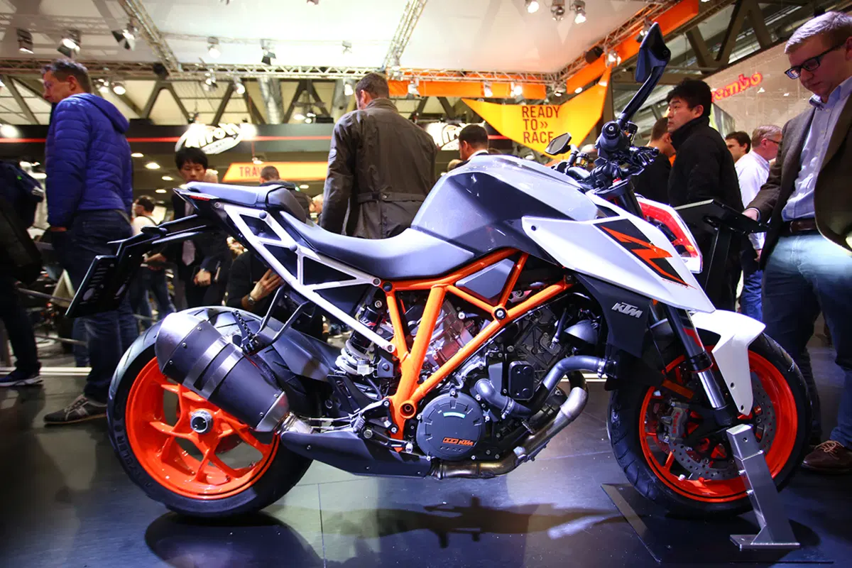 KTM Super Duke 1290 R 2017 ad EICMA 2016: foto e dati