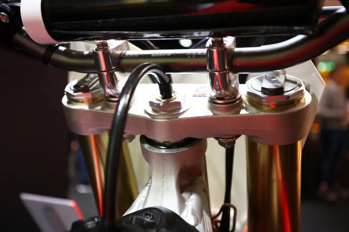 Honda CRF450R, RX e Country 2017 a EICMA 2016: foto e video (9)