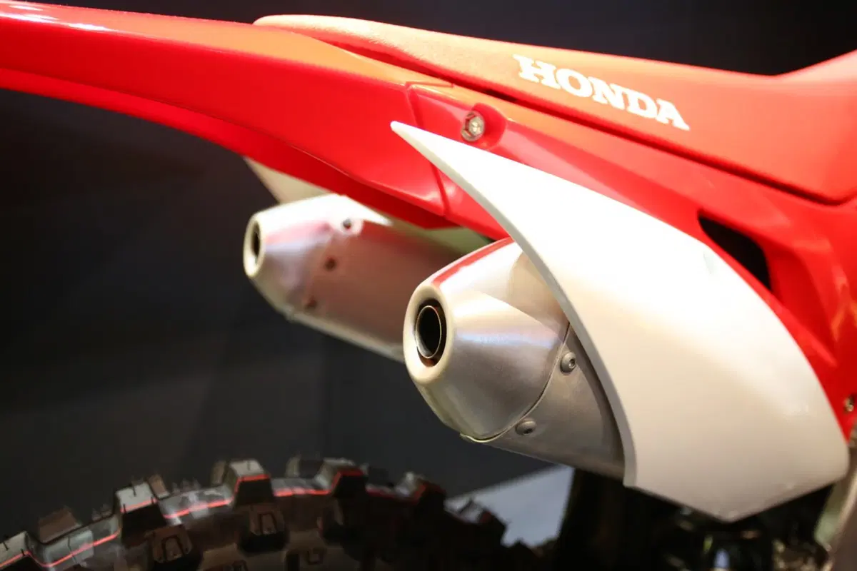 Honda CRF450R, RX e Country 2017 a EICMA 2016: foto e video (8)