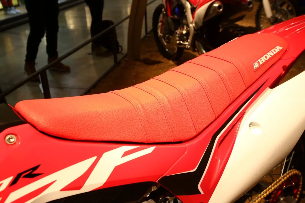 Honda CRF450R, RX e Country 2017 a EICMA 2016: foto e video (14)