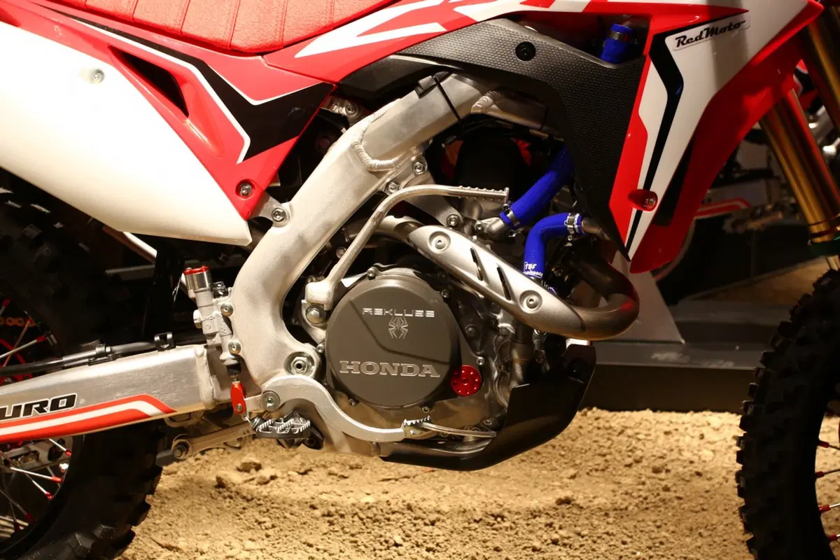 Honda CRF450R, RX e Country 2017 a EICMA 2016: foto e video (34)