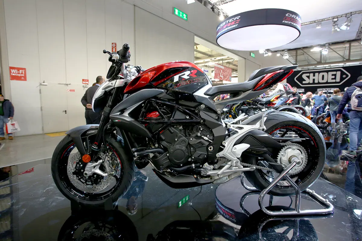 MV Agusta Brutale 800 RR ad EICMA 2016: foto, video e dati (5)