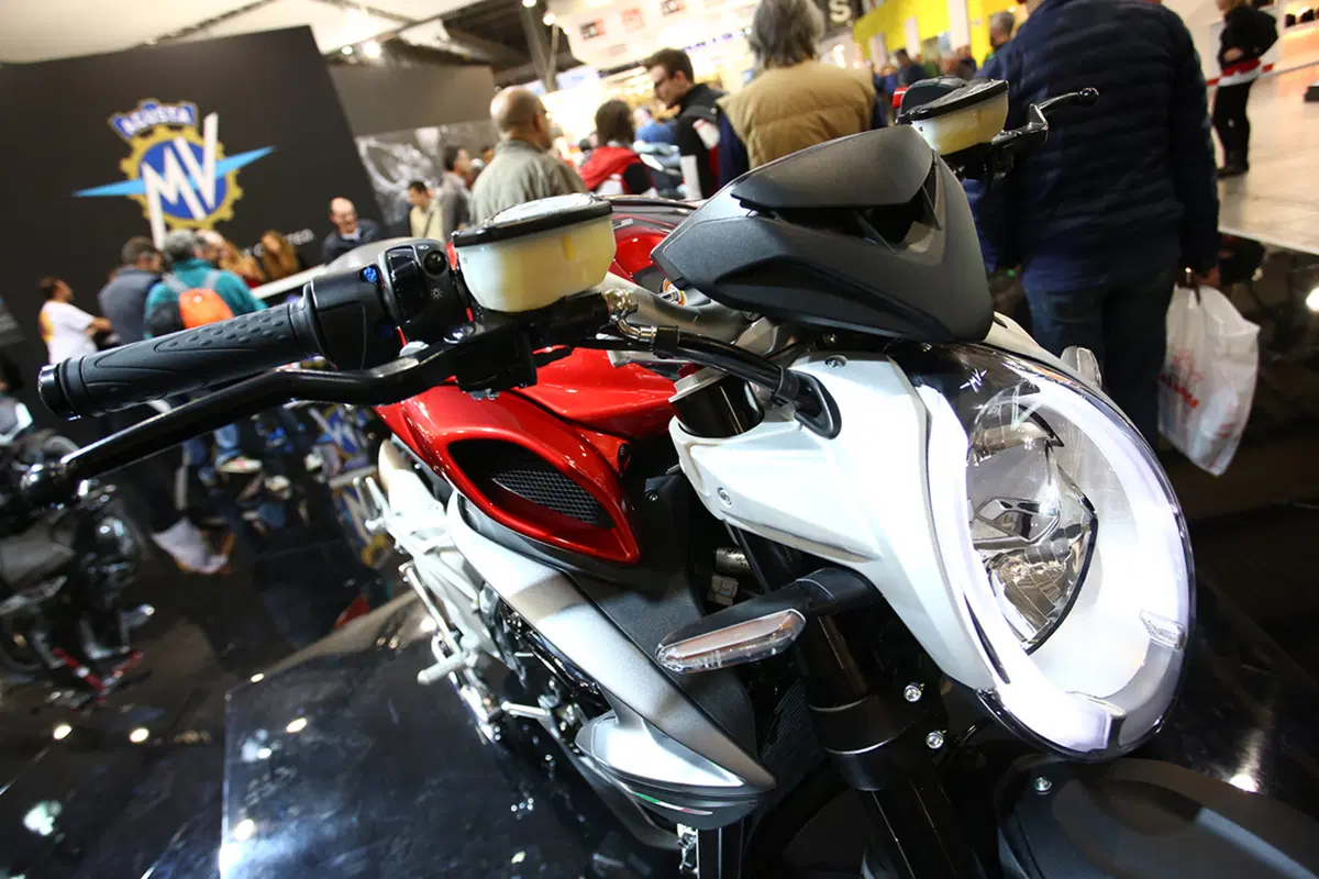 MV Agusta Brutale 800 RR ad EICMA 2016: foto, video e dati (15)