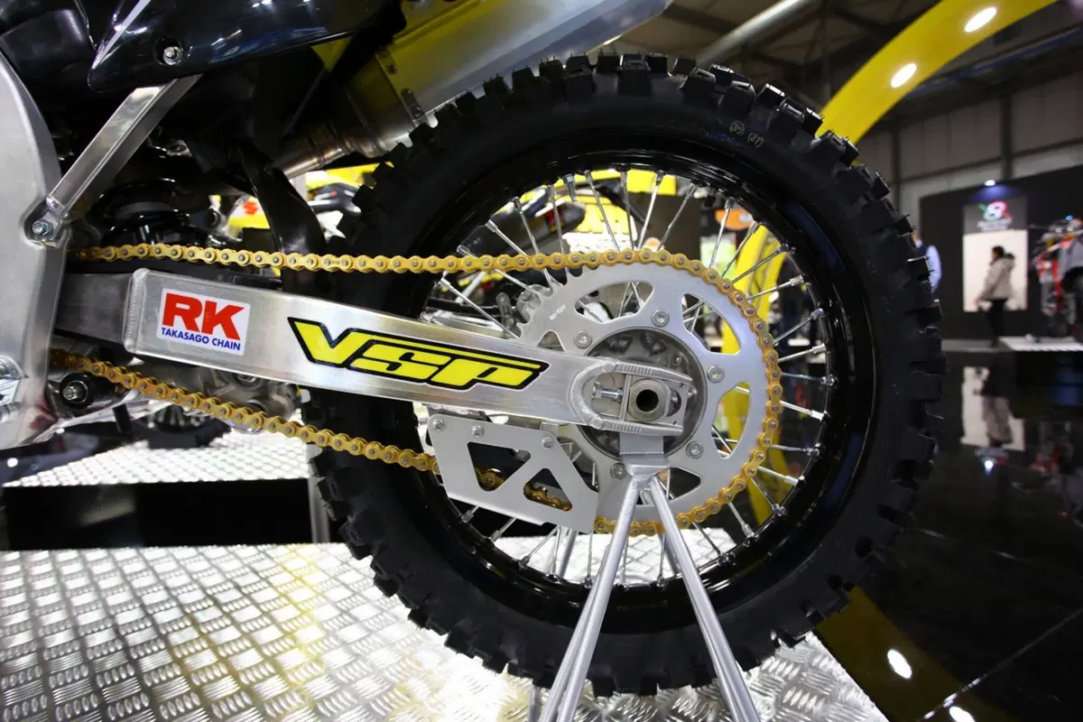 Valenti Racing RME50 e Suzuki RM-Z Special 2017 a Eicma (5)