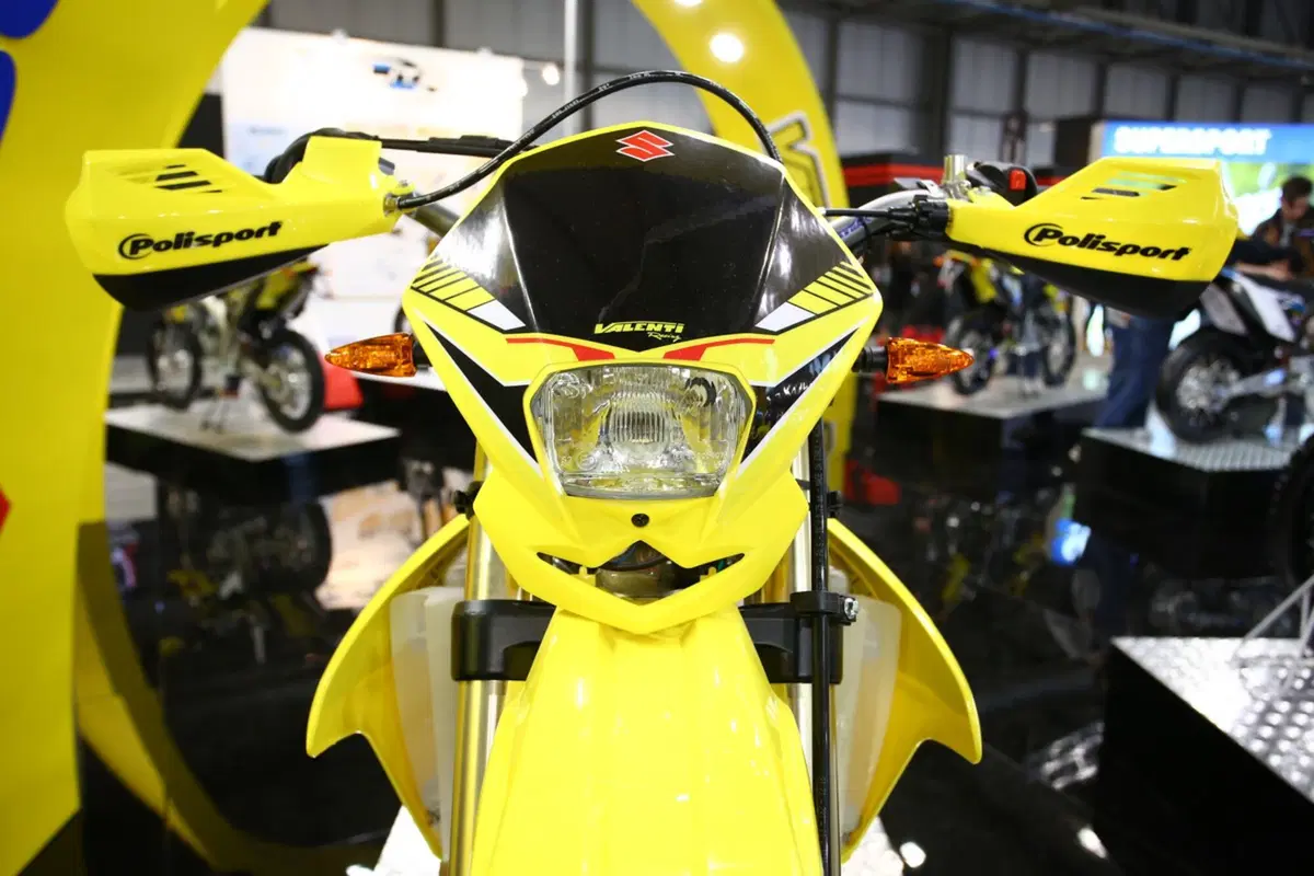 Valenti Racing RME50 e Suzuki RM-Z Special 2017 a Eicma (23)