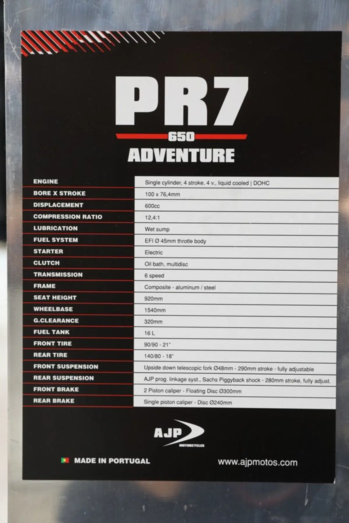 AJP PR7 650 Adventure a Eicma 2016: foto e dati (4)