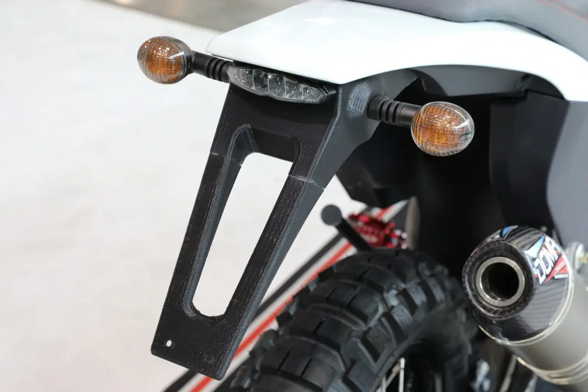 AJP PR7 650 Adventure a Eicma 2016: foto e dati (12)