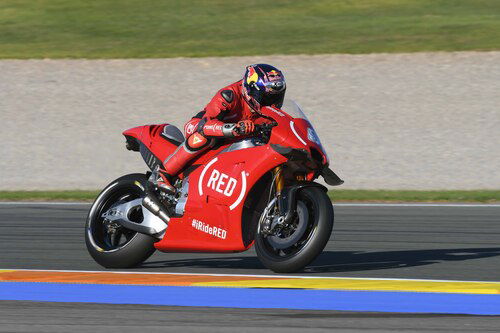 MotoGP. Livrea rosso (RED) per le Aprilia a Valencia (2)