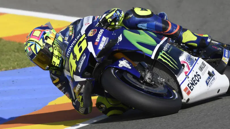 MotoGP. Rossi: "Con Iannone una sfida all'ultimo sangue"