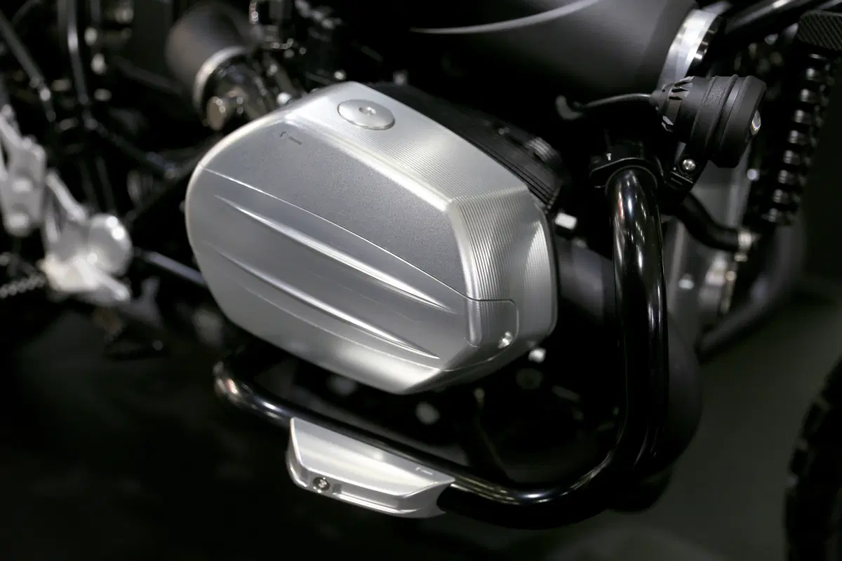 BMW R NineT Scrambler by Rizoma: ce la raccontano Parodi e Taglioretti (4)