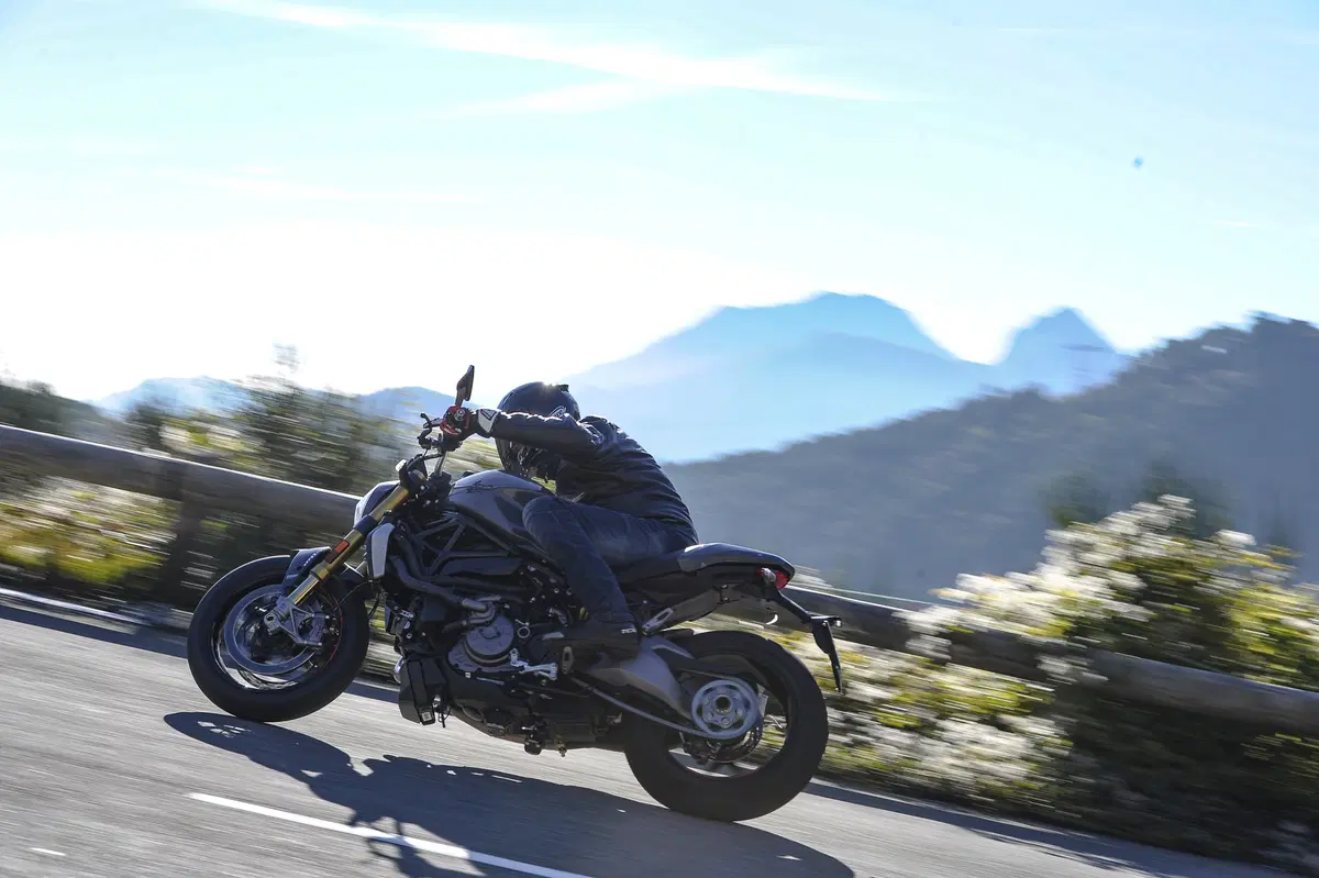 Ducati Monster 1200 S 2017 TEST. L'essenza della Monster! (20)