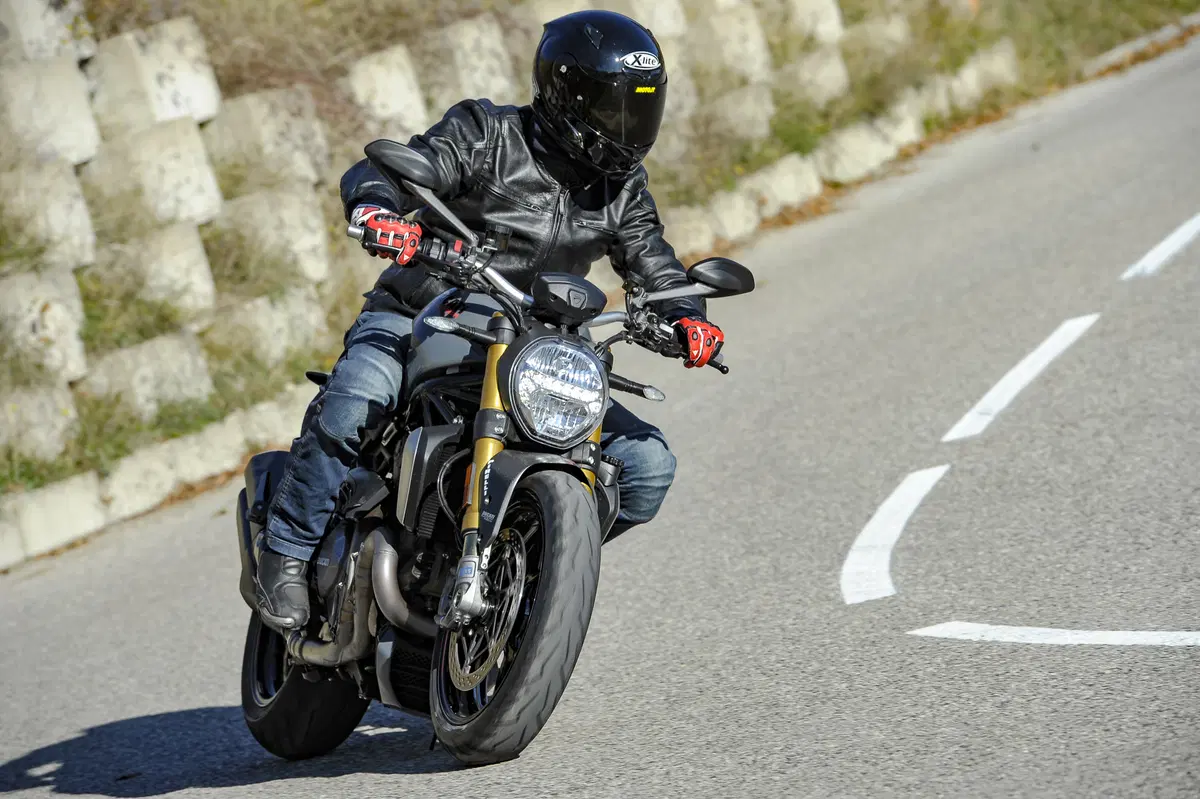 Ducati Monster 1200 S 2017 TEST. L'essenza della Monster! (21)