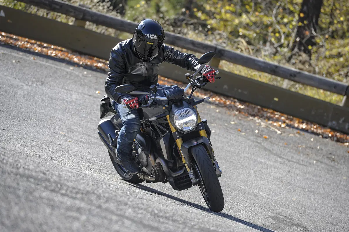 Ducati Monster 1200 S 2017 TEST. L'essenza della Monster! (22)