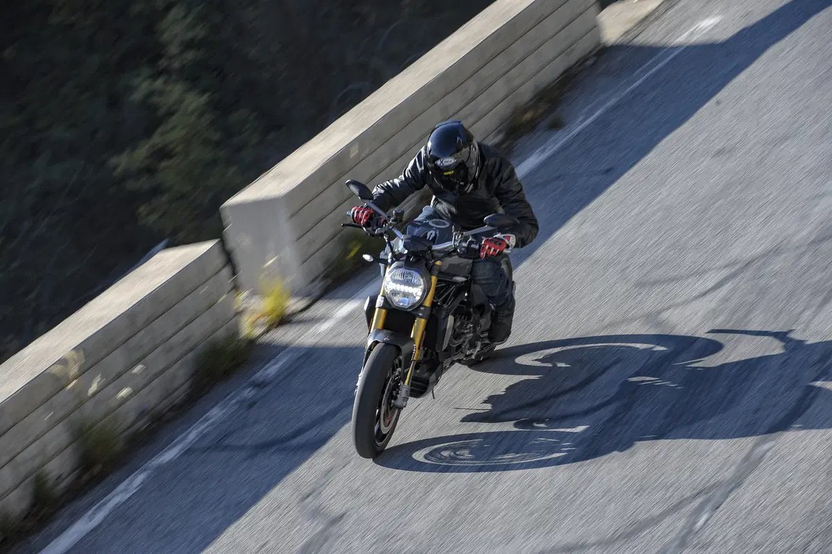 Ducati Monster 1200 S 2017 TEST. L'essenza della Monster! (23)
