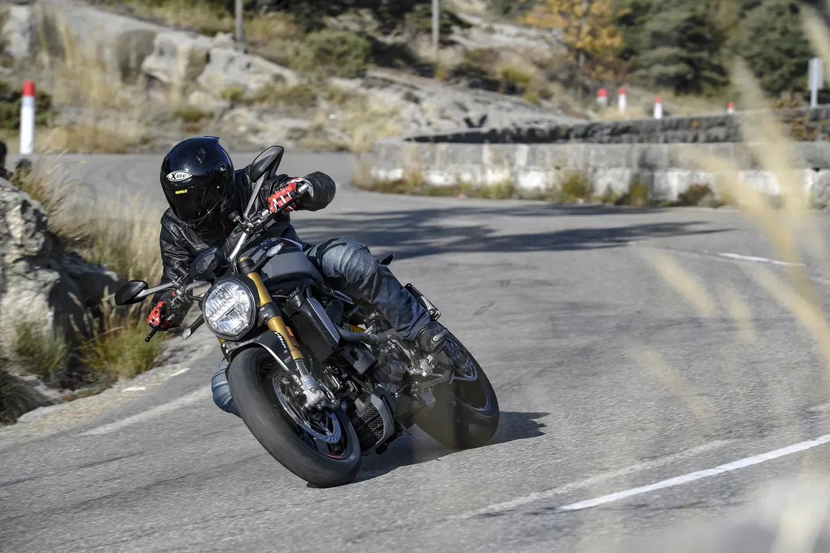 Ducati Monster 1200 S 2017 TEST. L'essenza della Monster! (27)