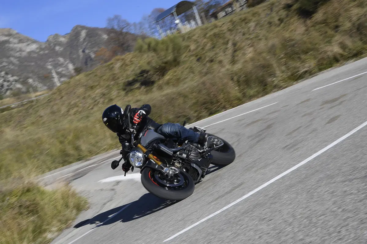 Ducati Monster 1200 S 2017 TEST. L'essenza della Monster! (36)