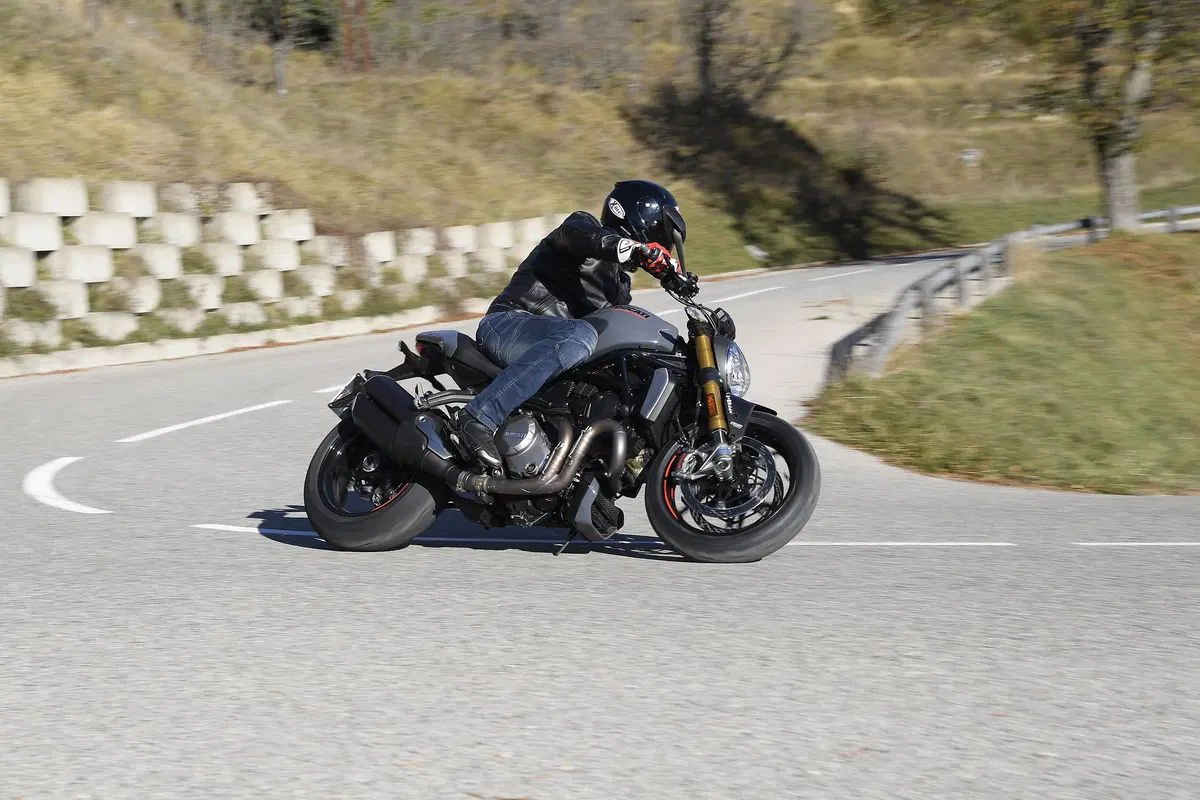 Ducati Monster 1200 S 2017 TEST. L'essenza della Monster! (38)