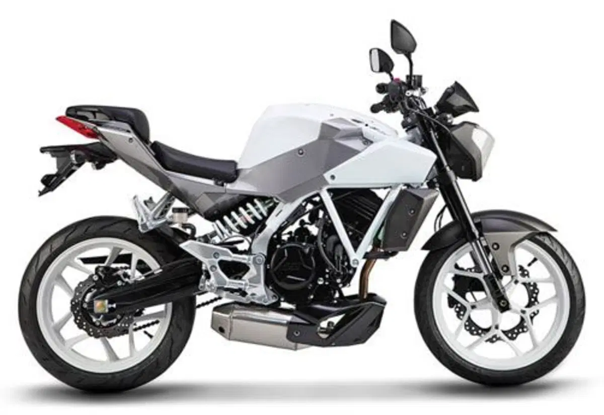 Hyosung GD 250 N GD 250 N (2017 - 18) (3)