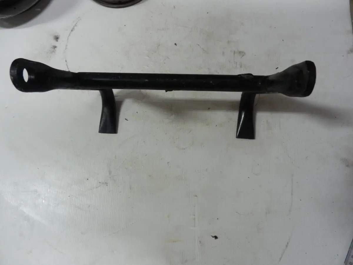 Cavalletto centrale Moto Guzzi 53430300
