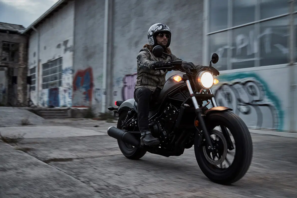 Honda CMX 500 Rebel, nuova custom 2017. Foto e dati