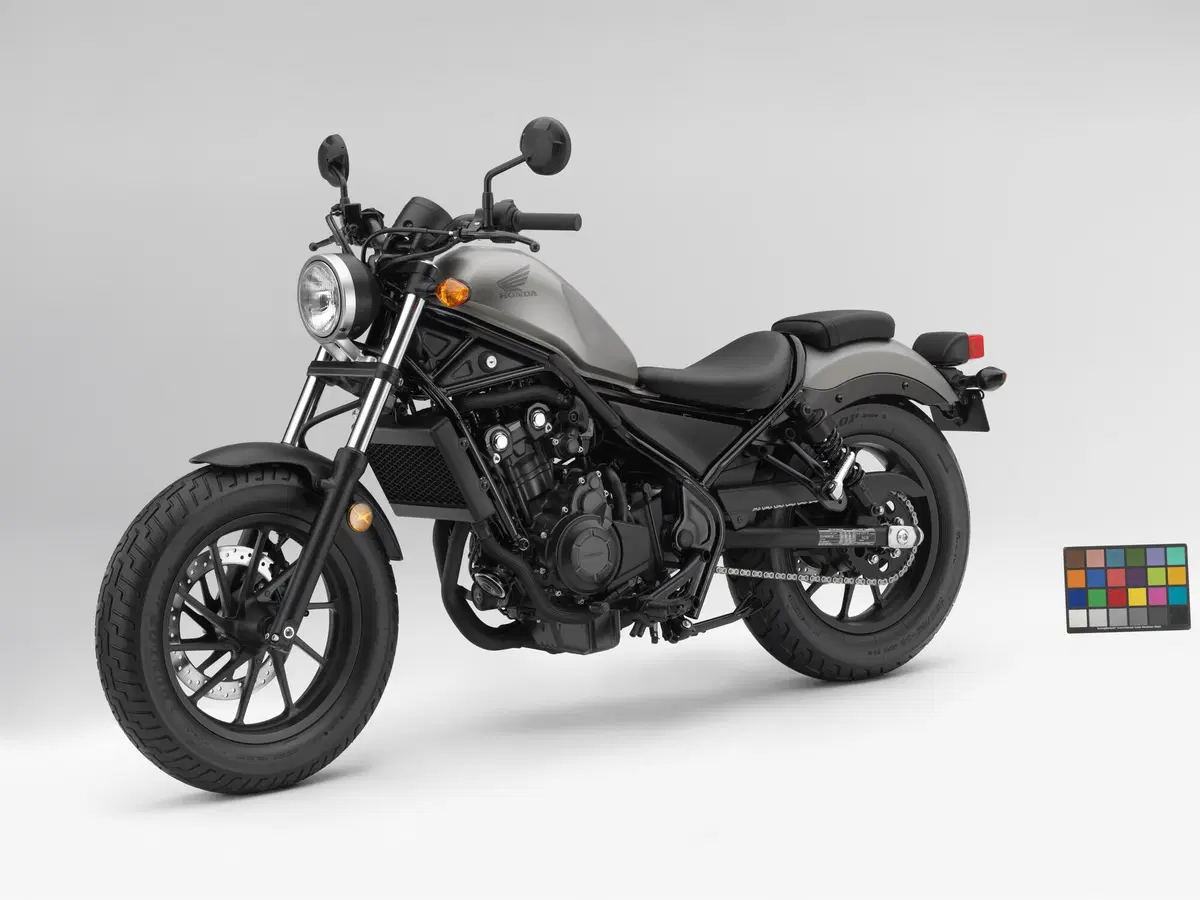 Honda CMX 500 Rebel, nuova custom 2017. Foto e dati (24)