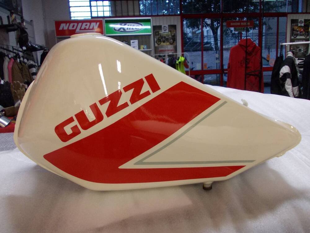 Moto Guzzi - serbatoio 125 TT - VV