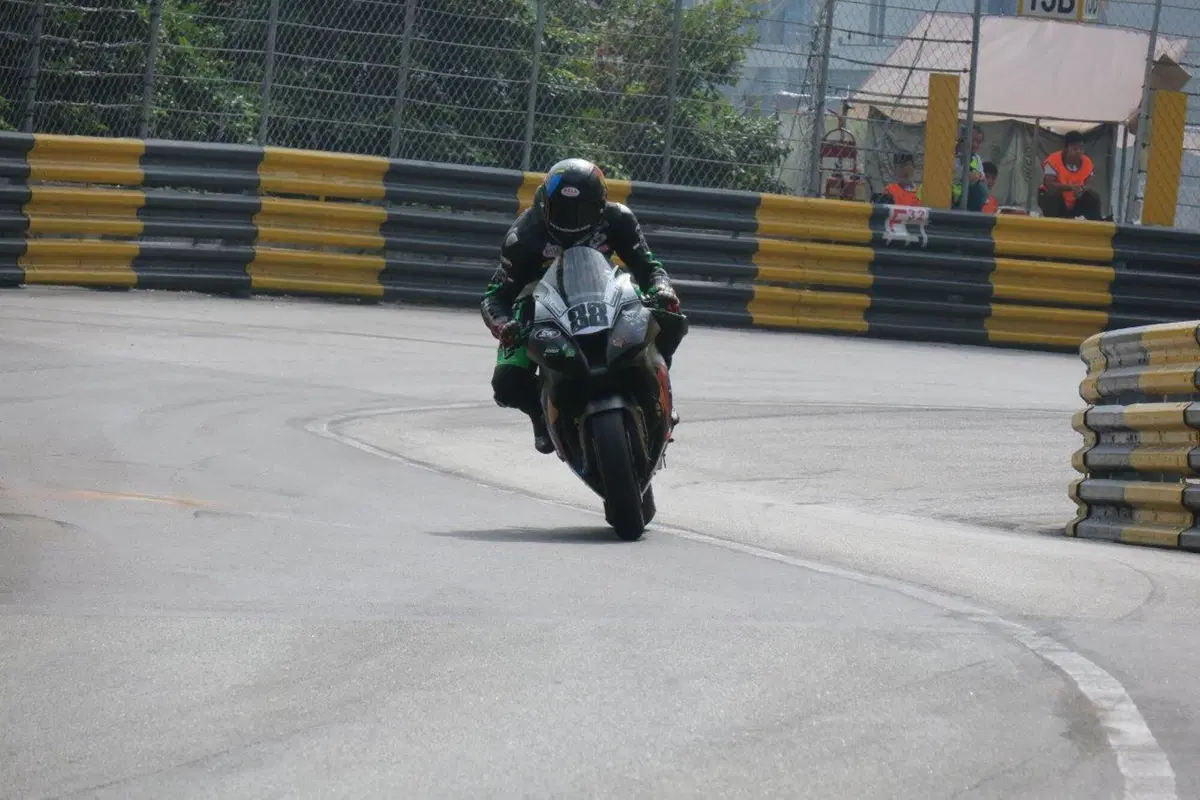 Macau GP 2016, Hickman raddoppia (24)