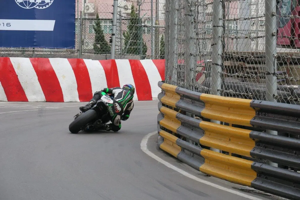 Macau GP 2016, Hickman raddoppia (21)