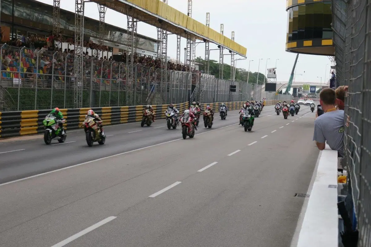 Macau GP 2016, Hickman raddoppia (20)