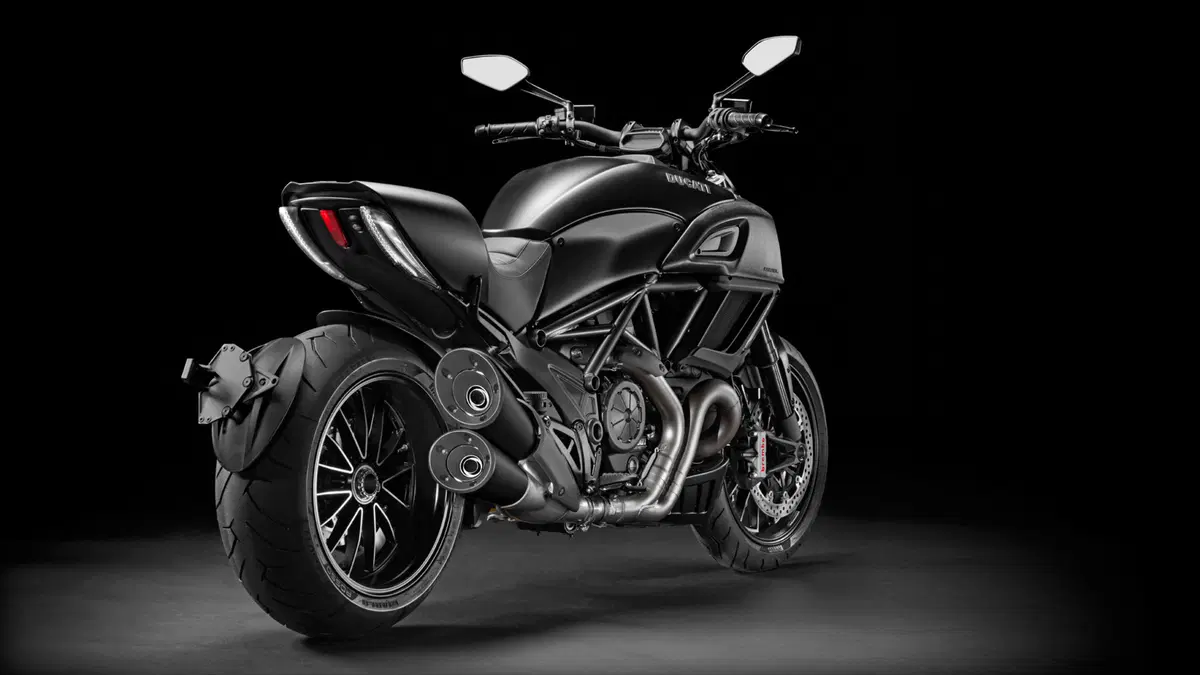 Ducati Diavel 1200 Diavel 1200 (2017 - 18) (4)