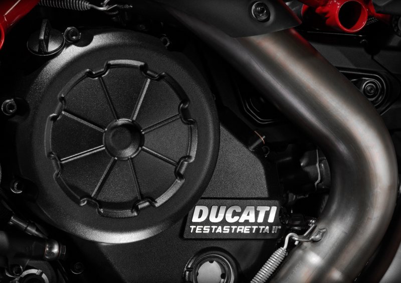 Ducati Diavel 1200 Diavel 1200 Carbon (2017 - 18) (8)