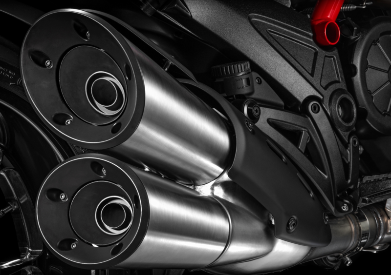 Ducati Diavel 1200 Diavel 1200 Carbon (2017 - 18) (9)
