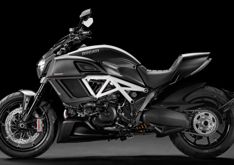 Ducati Diavel 1200 Diavel 1200 Carbon (2017 - 18) (10)