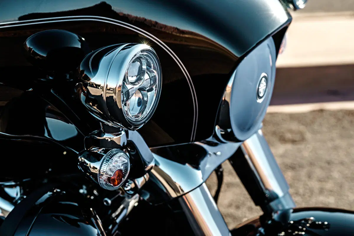 Harley-Davidson Trike 107 Tri Glide Ultra (2017 - 18) - FLHTCUTG (5)