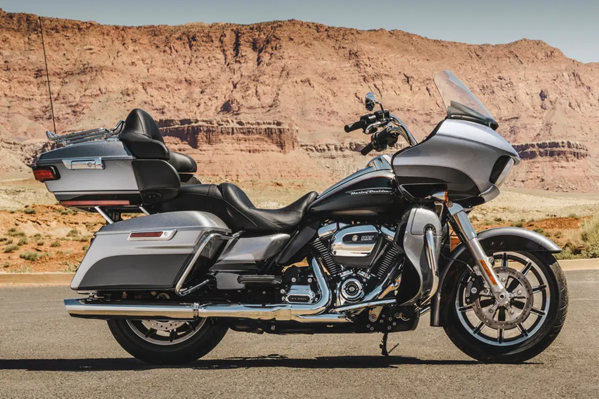 Harley-Davidson Touring 107 Road Glide Ultra (2017 - 18) - FLTRU (2)