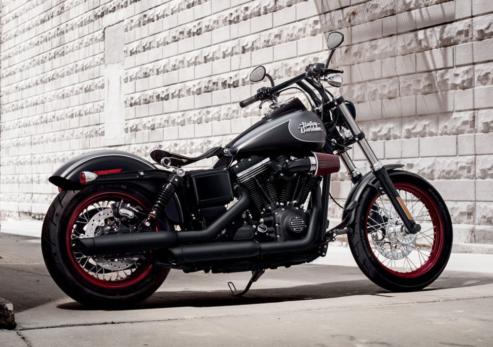 Harley-Davidson 1690 Street Bob (2017) - FXDB (4)