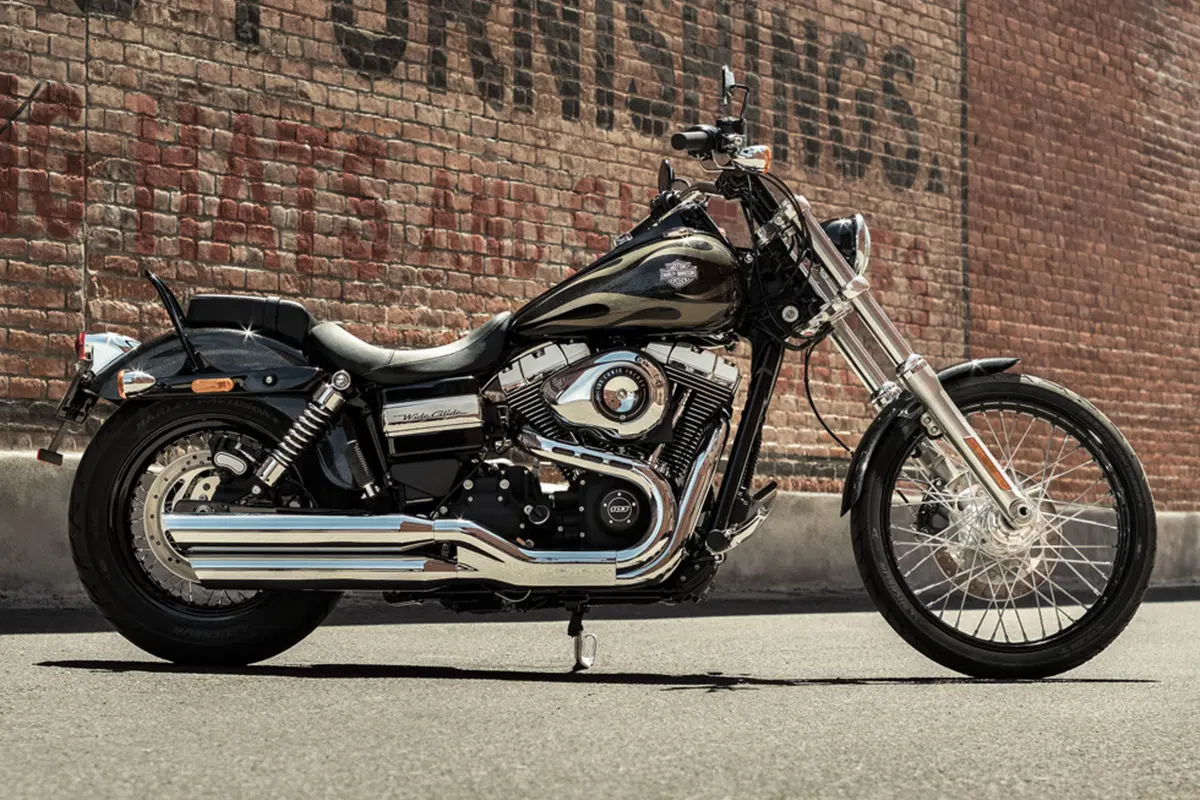 Harley-Davidson Dyna 1690 Wide Glide (2010 - 17) - FXDWG (16)