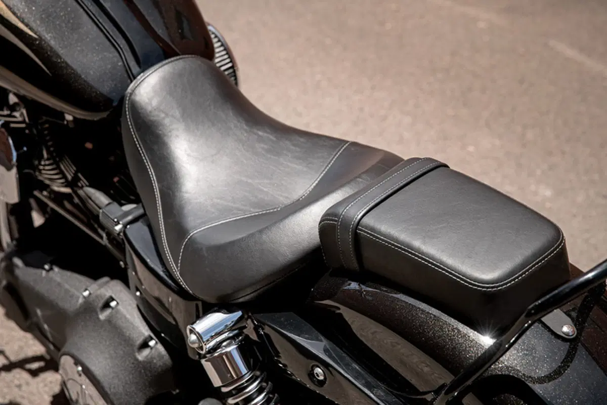 Harley-Davidson Dyna 1690 Wide Glide (2010 - 17) - FXDWG (19)