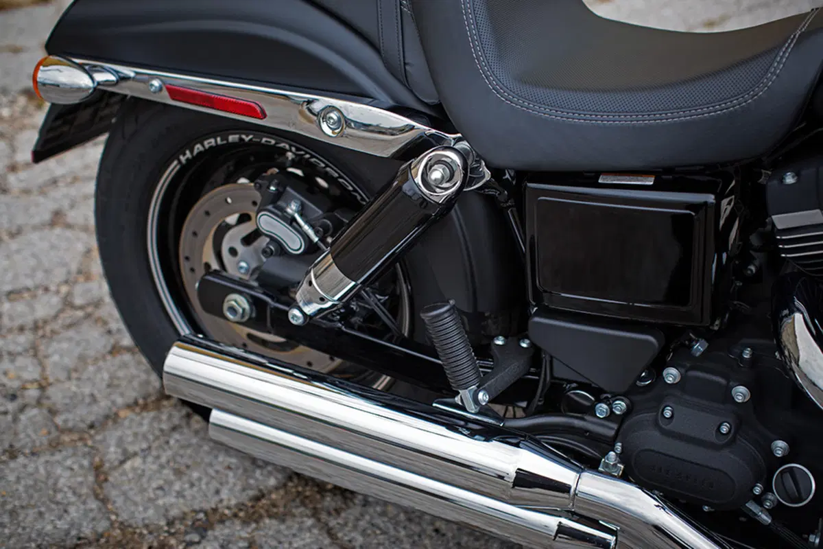 Harley-Davidson Dyna 1690 Fat Bob (2017) - FXDF (6)