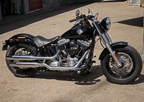 Harley-Davidson 1690 Slim (2017) - FLS
