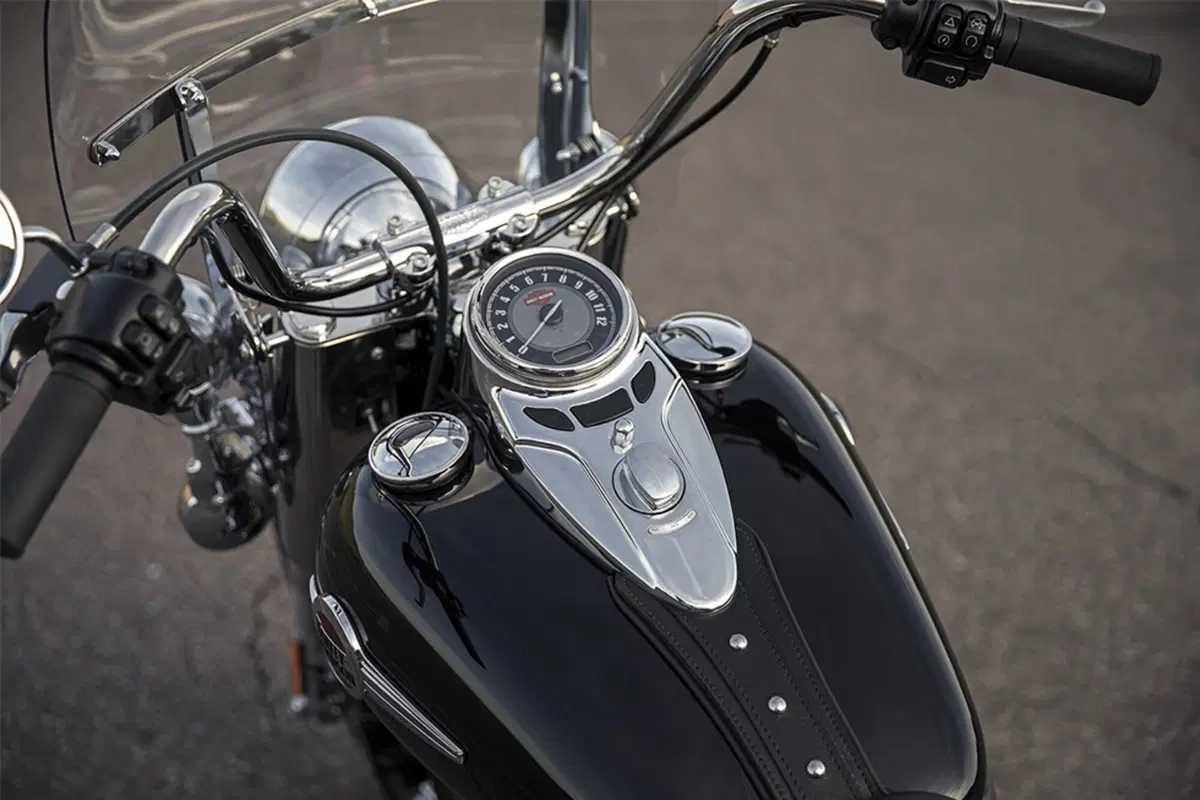 Harley-Davidson Softail 1690 Heritage Classic (2011 - 17) - FLSTC (14)