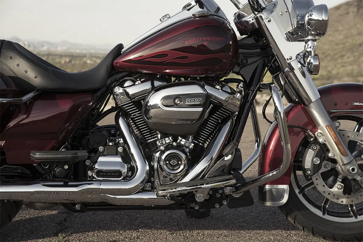 Harley-Davidson Touring 107 Road King (2017) - FLHR (3)