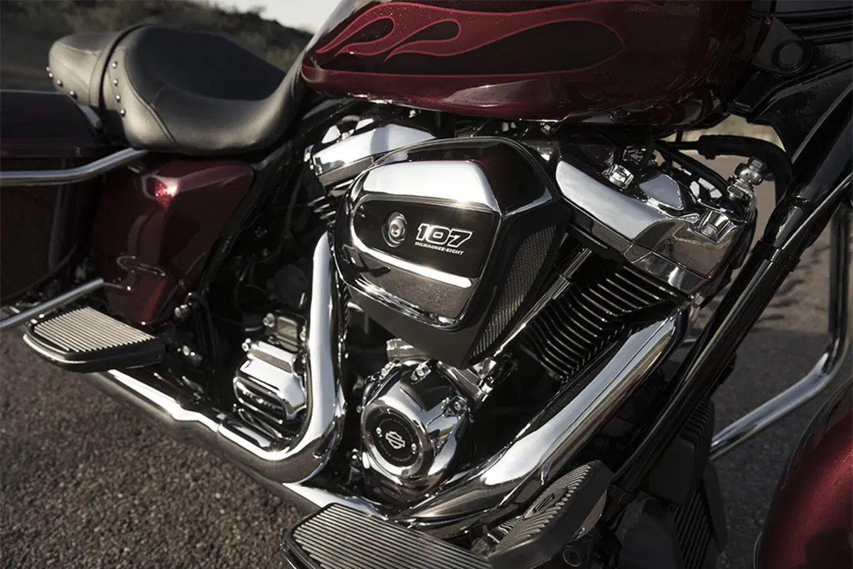 Harley-Davidson Touring 107 Road King (2017) - FLHR (2)